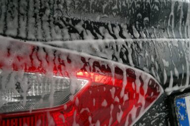 Jak myć samochód zimą